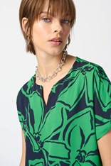 TOP V NECK GEORGETTE 241059 - green cockatoo