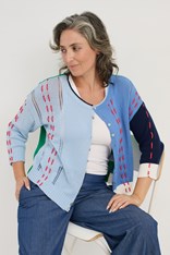 CARDI THREAD DETAIL - blue